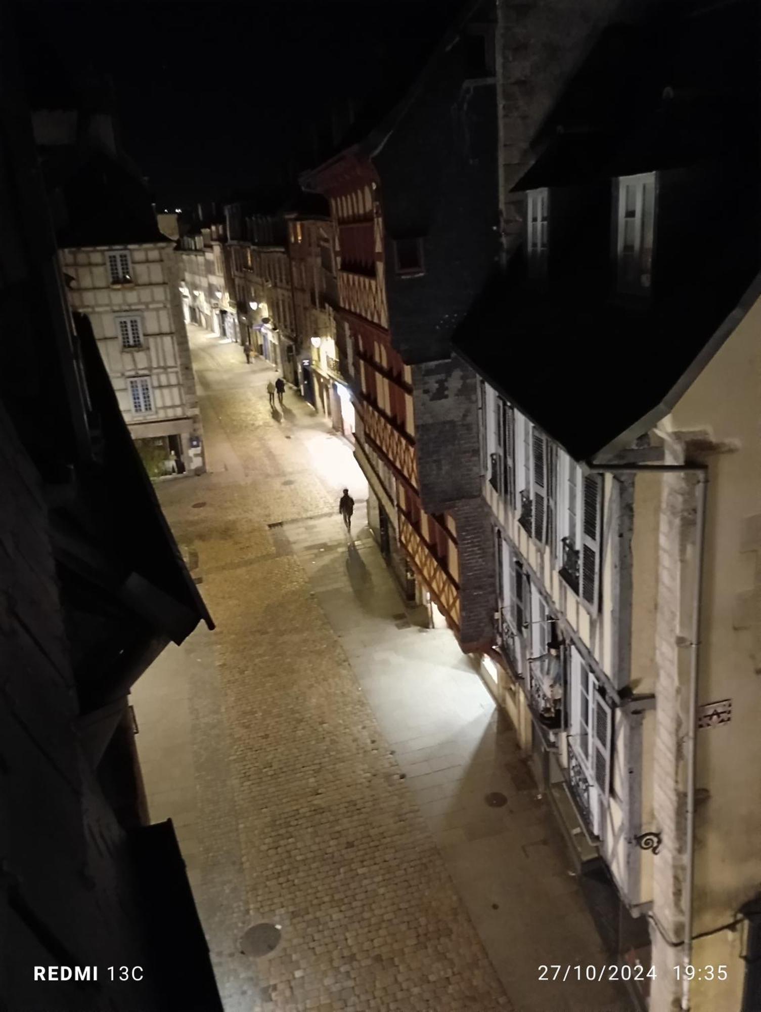 Escapade Romantique Sous Les Toits De Kereon - Centre Historique, Rue Pietonne Quimper Esterno foto